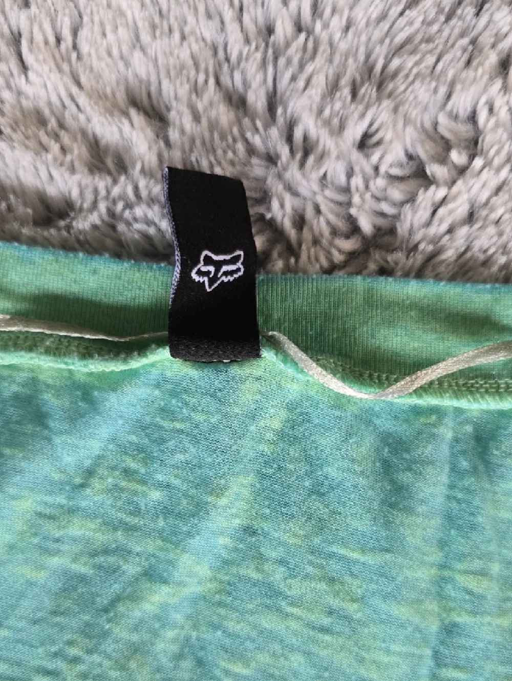 Fox Head Women's Mint Green Tie-Dye V- Neck Tee - Picture 3 of 8